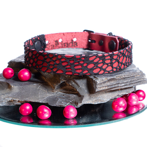 SiaLinda: Gothic Halloween Halsband Vacchetta Leder rot mit Gitterstoff, mit oder ohne Ring, Geschenkverpackung