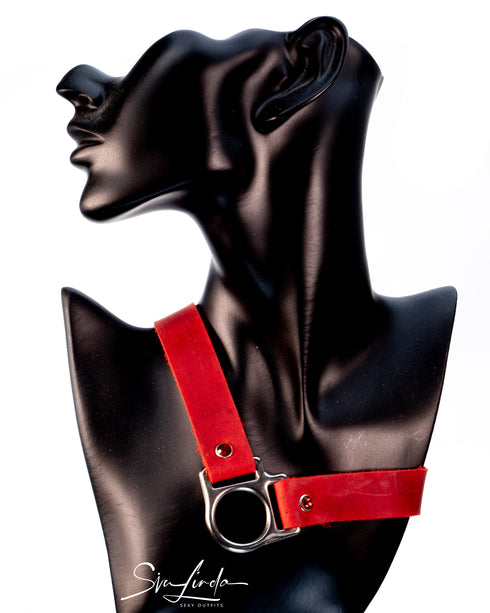 SiaLinda: Halsband Trigon RossO Rot Leder, mit einzigartigem O- Ring Element