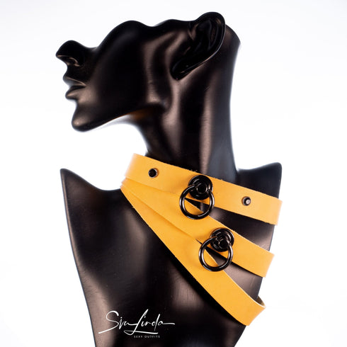 SiaLinda: BDSM Halsband Premium Vacchetta Leder aus Italien honig gelb, mit oder ohne Ring, Geschenkverpackung - SiaLinda.com