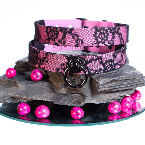 SiaLinda: Gothic Halloween Halsband Vacchetta Leder pink mit Spitze, mit oder ohne Ring, Geschenkverpackung - SiaLinda.com