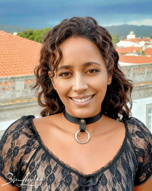 SiaLinda: Halsband PendO mit großem O - Ring Edelstahl, aus italienischem Latigo Leder - SiaLinda.com