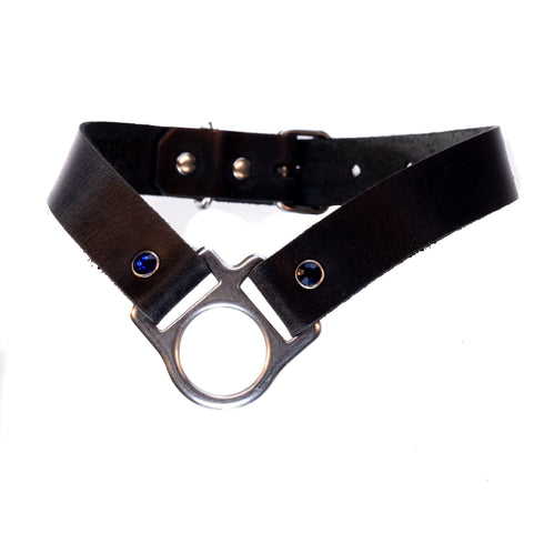 SiaLinda: Halsband Trigon Chroma mit exklusivem O - Ring Element und farbigen Kristallenen - SiaLinda.com