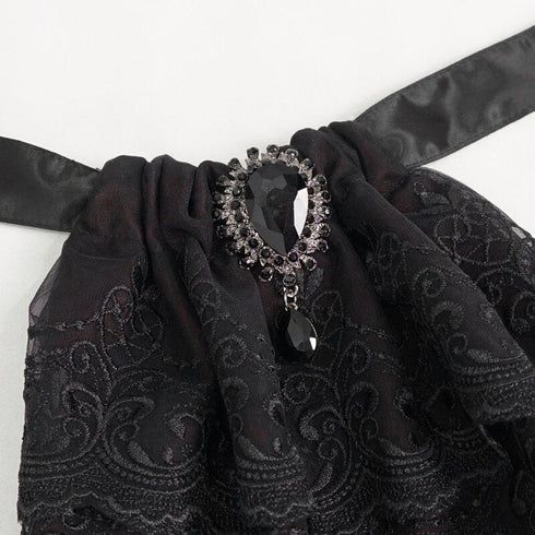 SiaLinda: Jabot Spitzenkragen Schwarz - Rot – Gothic trifft Eleganz - SiaLinda.com