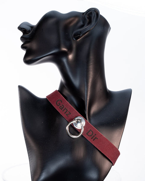 SiaLinda: YOU Halsband Red Velvet mit Ring, weinrot, Veloursleder, graviert mit deinem Wunschtext, silberfarbener O-Ring - SiaLinda.com