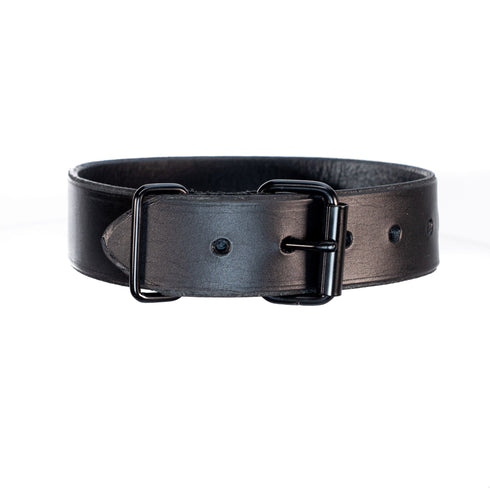 YOU Buddy schwarz - personalisiertes BDSM Halsband ohne Ring, breites Rindsleder, mit Wunschgravur - SiaLinda.com