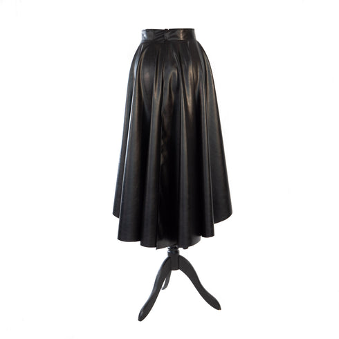 SiaLinda: Rock Cora, schwarz, elastisches Kunstleder, asymmetrisch, geschlitzt, O-Rock