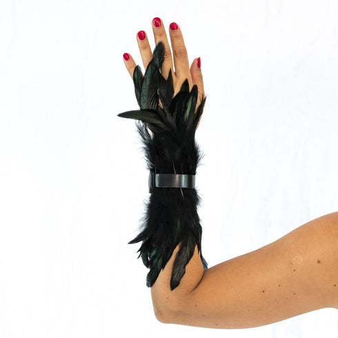 SiaLinda: 2er Set Federarmband Zaha schwarz, mit Federn und schwarzem Leder, einstellbar - SiaLinda.com