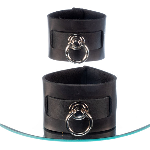 SiaLinda: Armbänder Fußfesseln Serie Classic BDSM Leder schwarz | Bondage Armfesseln - SiaLinda.com