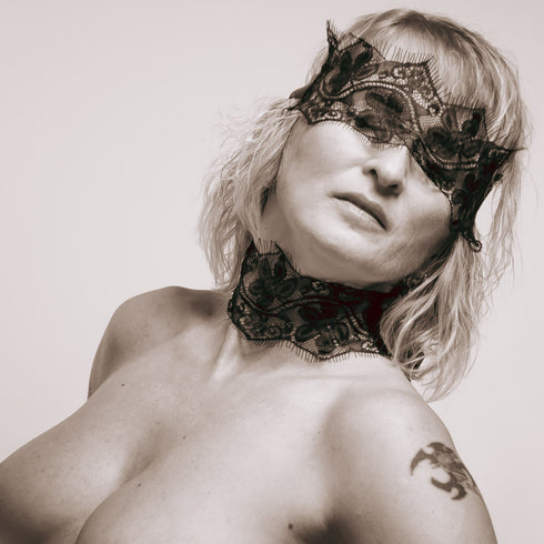 SiaLinda: Augenbinde / Halsband Valerie, schwarz, Spitze, Satin, verführerisch - SiaLinda.com