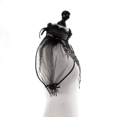 SiaLinda: Brustschmuck Naomi, schwarz mit Spitze und Tüll, Federn und Kristall - SiaLinda.com