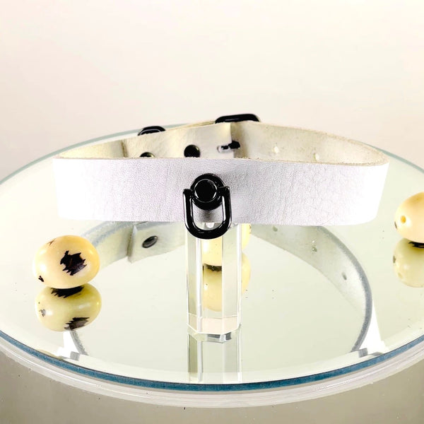 SiaLinda: Halsband Blanche Premium Nappa/Velours weiß, pur, mit Kristall oder mit O-Ring - SiaLinda.com