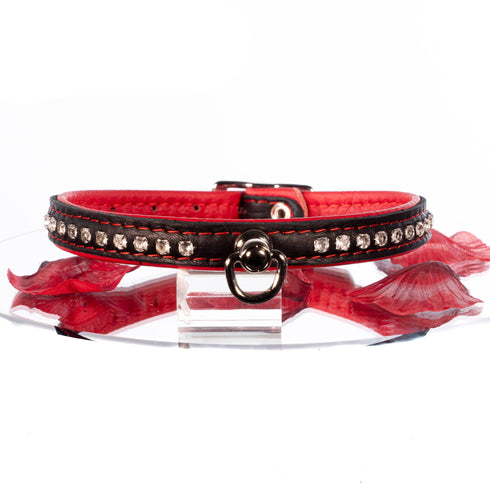 SiaLinda: Halsband echtes Elch Leder mit kl. O-Ring und Strass, schwarz / rot 14 mm breit - SiaLinda.com