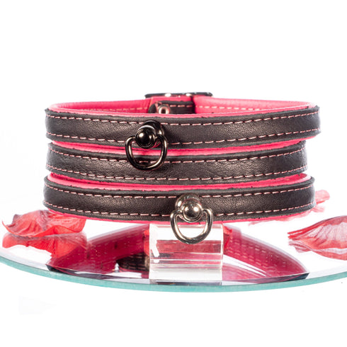 SiaLinda: Halsband echtes Elch Leder mit kl. O-Ring, zweifarbig, schwarz / pink 14 mm breit - SiaLinda.com