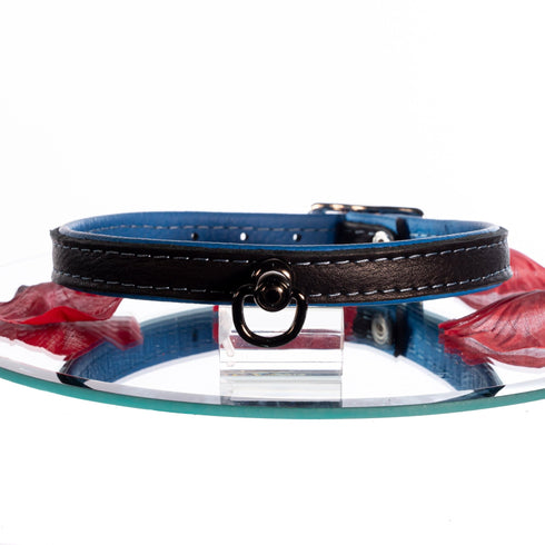 SiaLinda: Halsband echtes Elch Leder mit kleinem O-Ring, zweifarbig, schwarz / blau 14 mm breit - SiaLinda.com