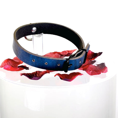 SiaLinda: Halsband Nova Büffelleder blau schwarz, pur, mit Kristall oder mit O-Ring - SiaLinda.com