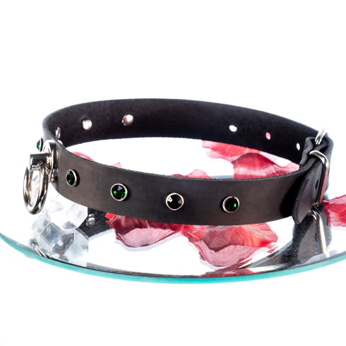SiaLinda: Halsband Nr. 13 dunkel grün 8 Straß Kristalle und großem O-Ring 20mm, echt Leder schwarz - SiaLinda.com