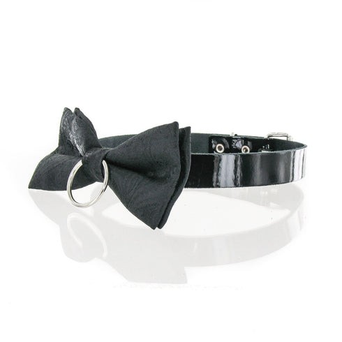 SiaLinda: Halsband, schwarzes Lackleder mit schwarzer Fliege und optionalem O-Ring - SiaLinda.com