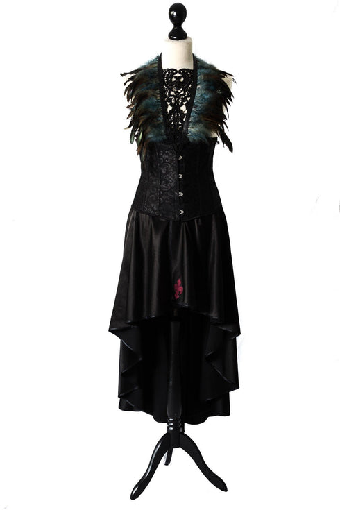 SiaLinda: Harness Zaha blau grau, mit Federn, schwarzer Spitze und Hämatitperlen - SiaLinda.com