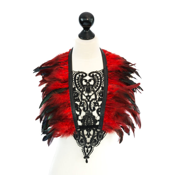 SiaLinda: Harness Zaha rot, mit Federn, Spitze und Hämatitperlen - SiaLinda.com