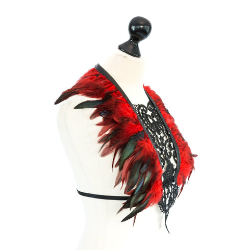 SiaLinda: Harness Zaha rot, mit Federn, Spitze und Hämatitperlen - SiaLinda.com