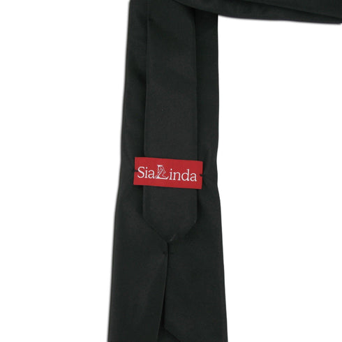 SiaLinda: Krawatte Jeanne, schwarz, Satin, mit Lilien Applikation - SiaLinda.com