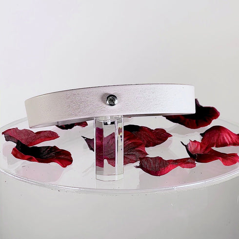 SiaLinda Sonderedition: Halsband Lamm Nappa hell grau pur, mit Kristall oder mit O-Ring - SONDERPREIS - SiaLinda.com