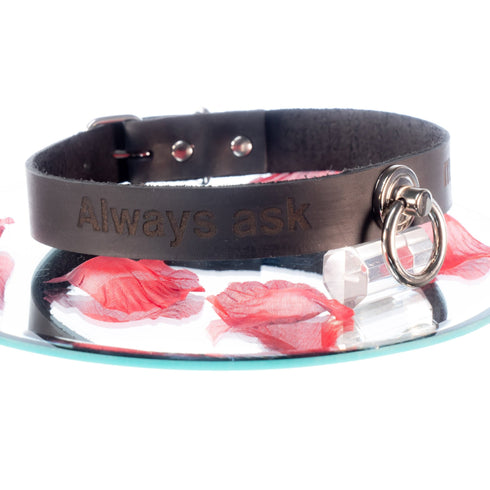 YOU BLACK Personalisiertes Halsband mit O-Ring und Wunschtext, individuell erstellt. Schwarz, italienisches Premium Leder - SiaLinda.com